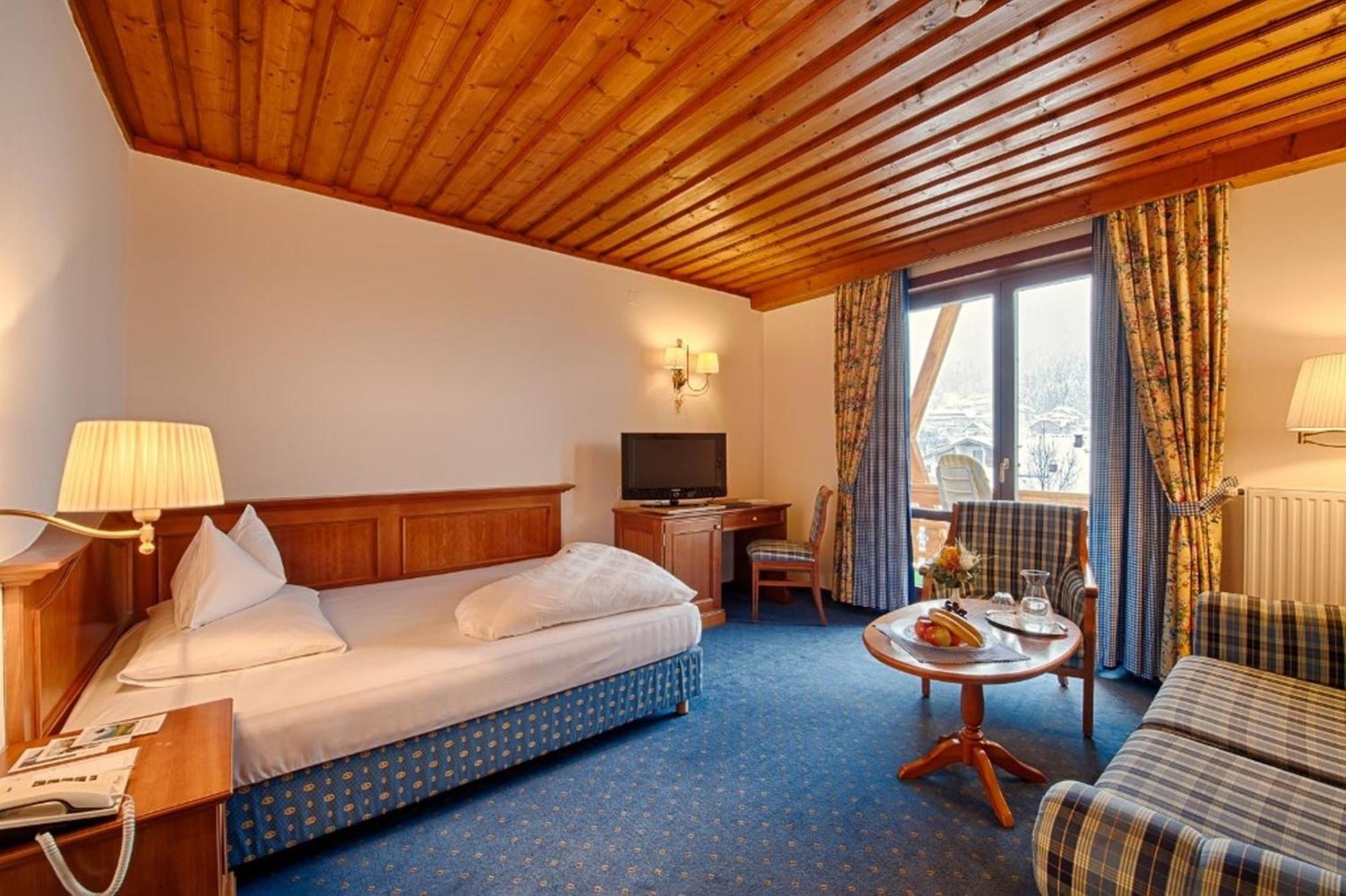 Thermenwelt Hotel Pulverer Bad Kleinkirchheim Bilik gambar